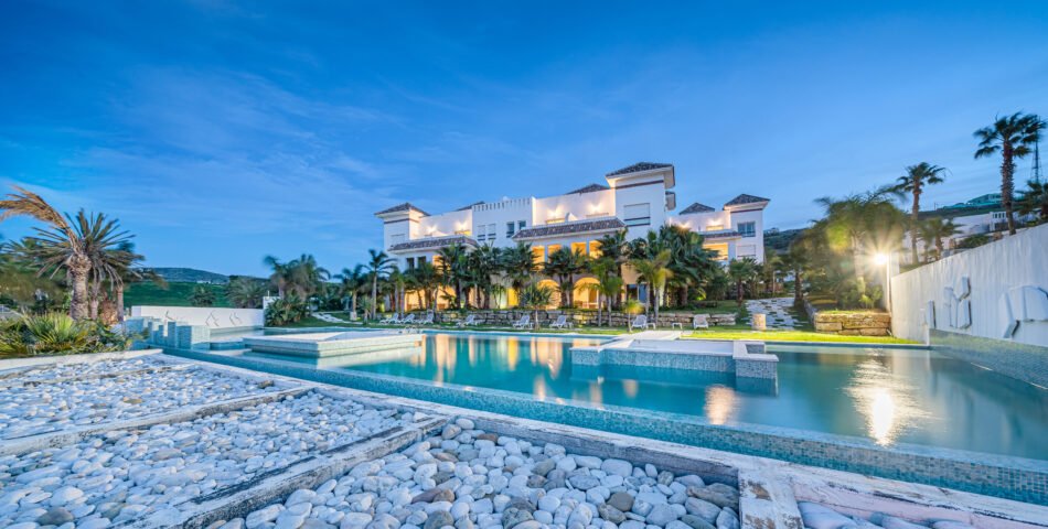 Hotels de Luxe au Maroc : Séjour Élégant au Mnar Castle à Tanger