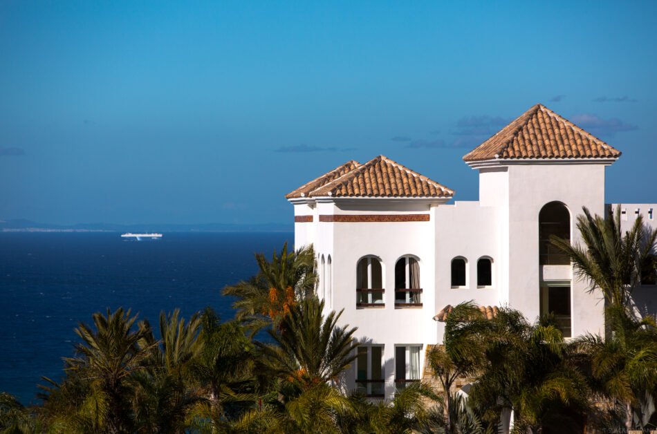 Réservation d’hôtel à Tanger | Luxe et confort au Mnar Castle