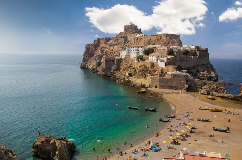 Tetuan Playas: Las Joyas Ocultas del Mediterráneo en el Norte de Marruecos
