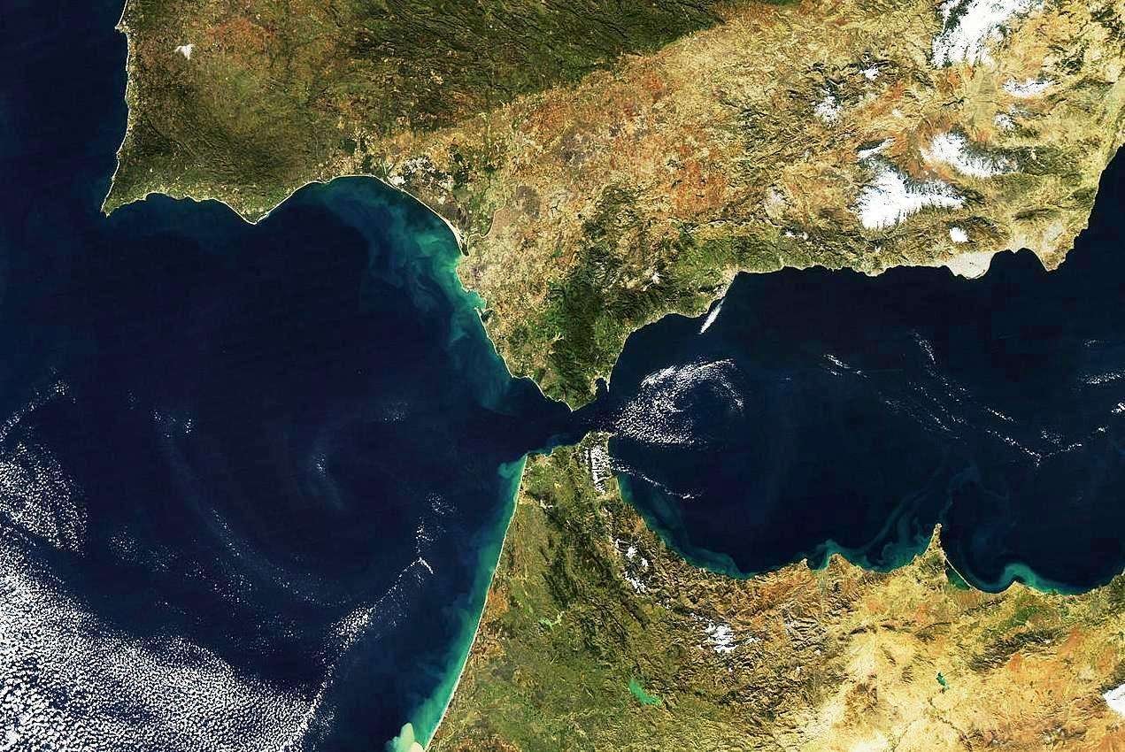 Detroit de Gibraltar : Voyage Élégant vers le Maroc Authentique