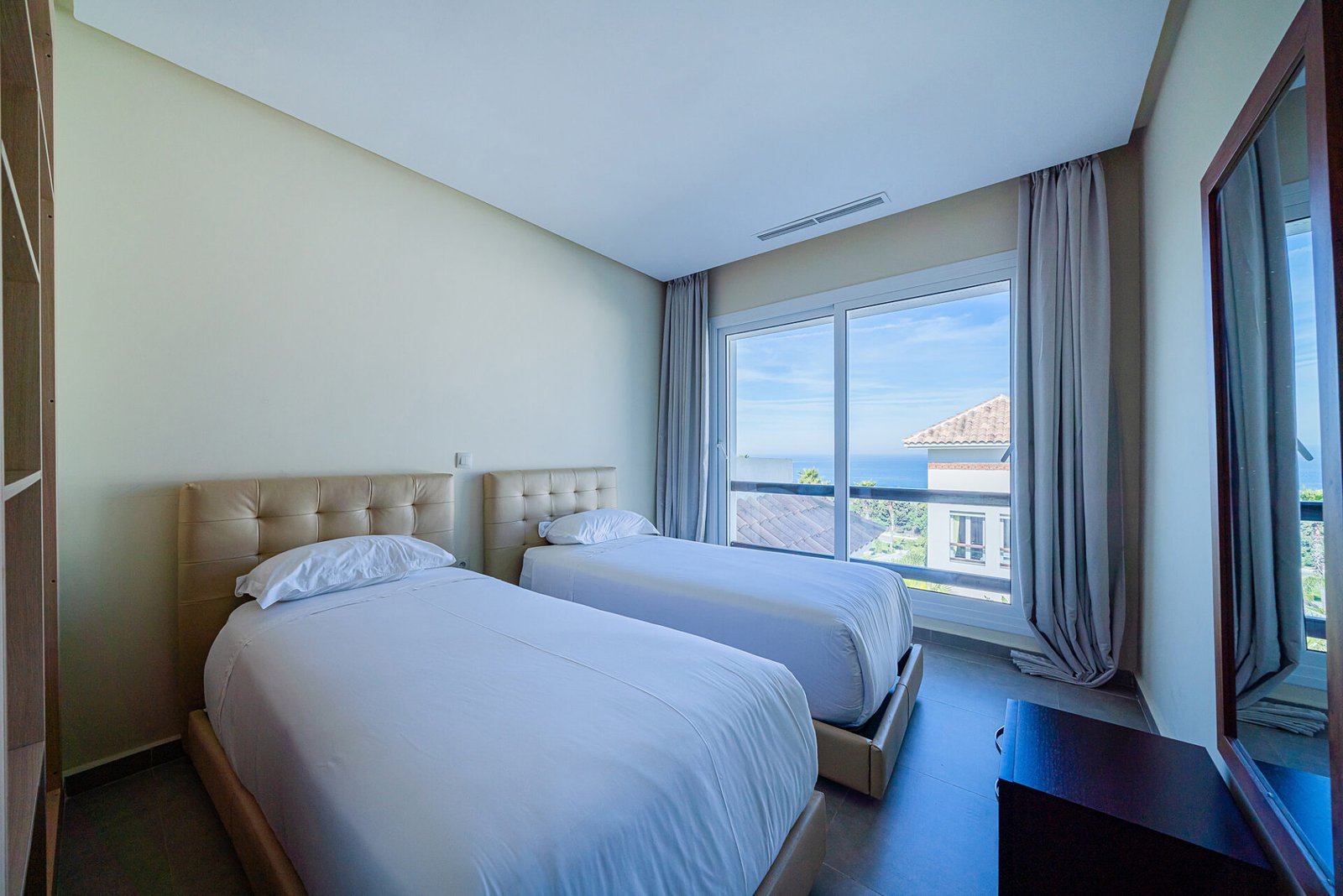Hotel à Tanger : Luxe et vue mer au Mnar Castle