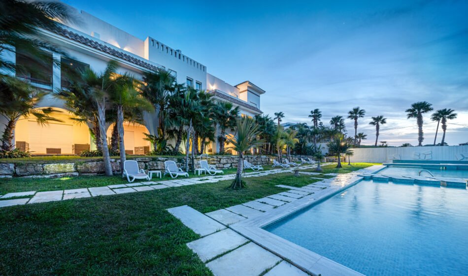 Hotel Tanger Luxe : Mnar Castle, élégance et vue mer