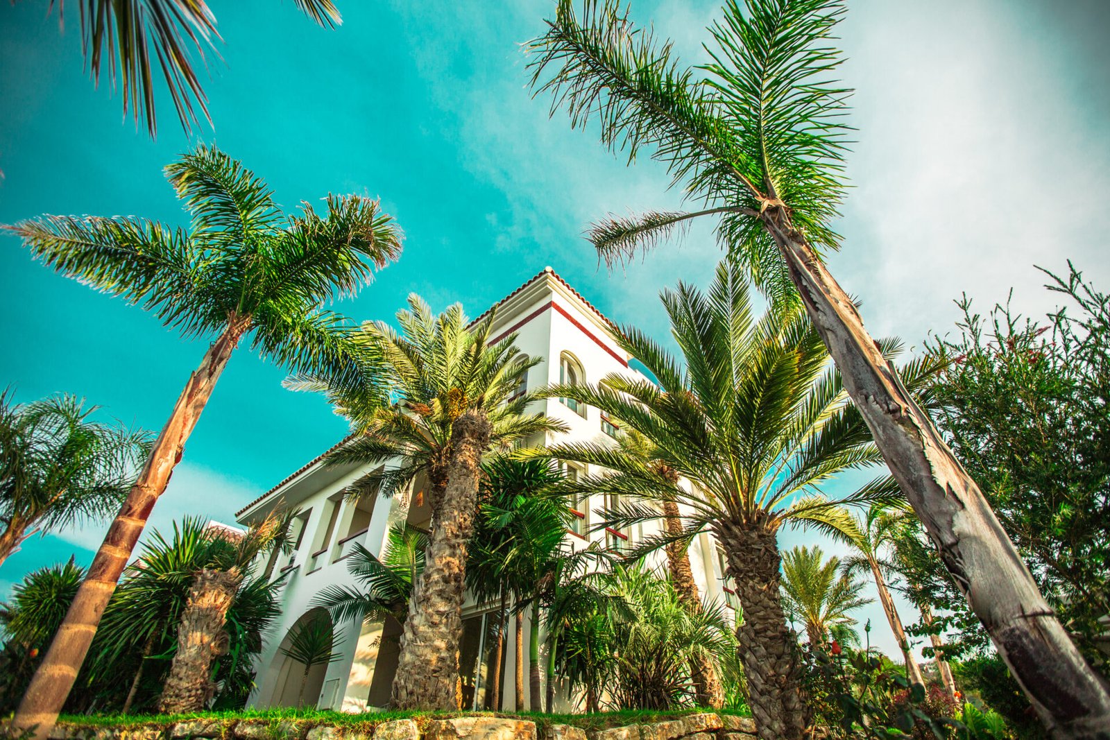 Hotels Tanger Maroc – Séjournez au Mnar Castle, Vue sur Mer