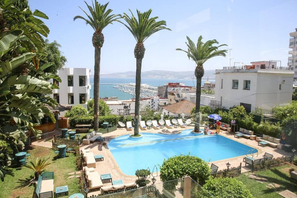 Hotel en Marruecos: Vive el Encanto de Tánger en Mnar Castle